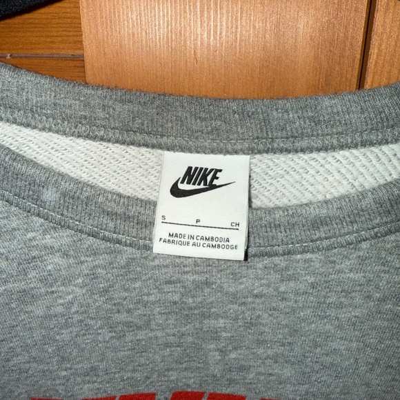 EUC - Nike Men's Liverpool FC sweatshirt size M - Picture 3 of 7